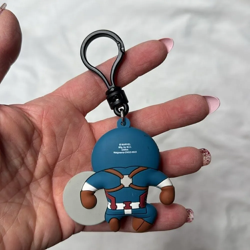 Captain America Mini Figure Keychain. - Picture 2 of 3